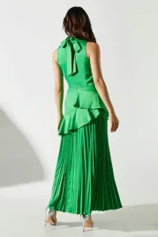 sukinka-satynowa-zielona-plisowana-falbanki-bez-rekawow