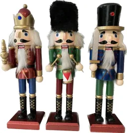 dziadek-do-orzechow-figurki-drewniane-25-cm-zestaw