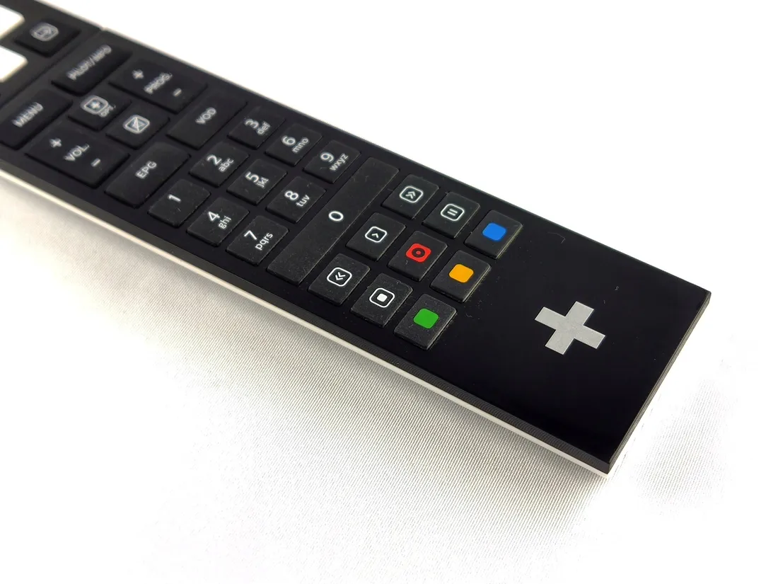 pilot-canal-4kdek-czarny