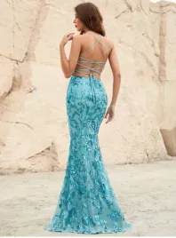 sukienka-wieczorowa-maxi-niebieska-cekiny-odkryte-plecy