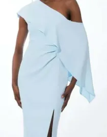 blekitna-asymetryczna-sukienka-glamour-koktajlowa-rozciecie-karen-millen-42