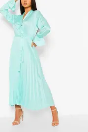 niebieska-sukienka-midi-dekolt-kopertowy-plisowana-prosta-boohoo-38