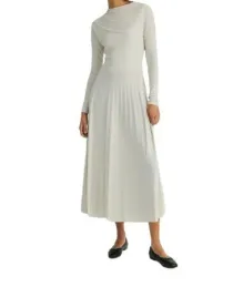 szara-sukienka-rozkloszowana-dlugi-rekaw-maxi-klasyczna-gladka-m