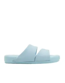 niebieskie-klapki-z-szerokimi-paskami-klasyczne-wsuwane-efekt-puffy