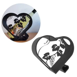 stojak-na-wino-dekoracyjny-serce-z-motywem-winorosli-dekoracyjny-na-stol