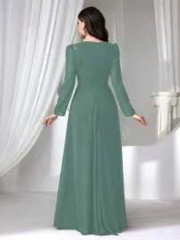 zielona-sukienka-maxi-z-dlugim-rekawem-zdobienie-koraliki-kwiaty