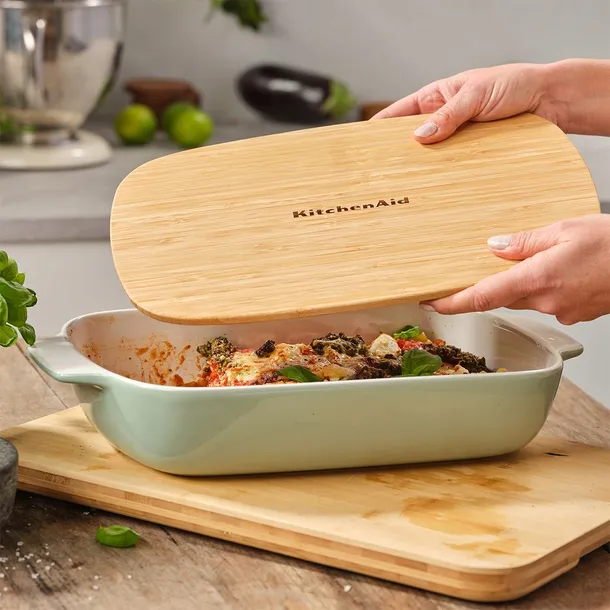 kitchenaid-brytfanna-do-pieczenia-z-pokrywka-drewniana-uniwersalna-40x25cm-informacje-dodatkowe-mozliwosc-mycia-w-zmywarce