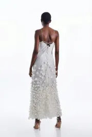 ecru-wiazana-maxi-sukienka-na-ramiaczkach-zdobienie-karen-millen-42