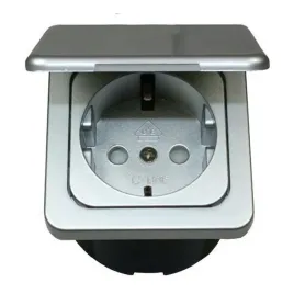 gniazdo-do-kampera-230v-klapka-isobox-srebrne-haba