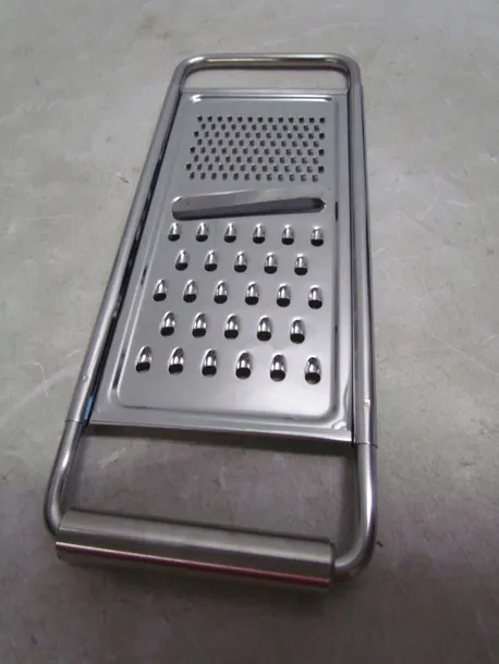 tarka-wmf-0644336030-material-obudowy-metal