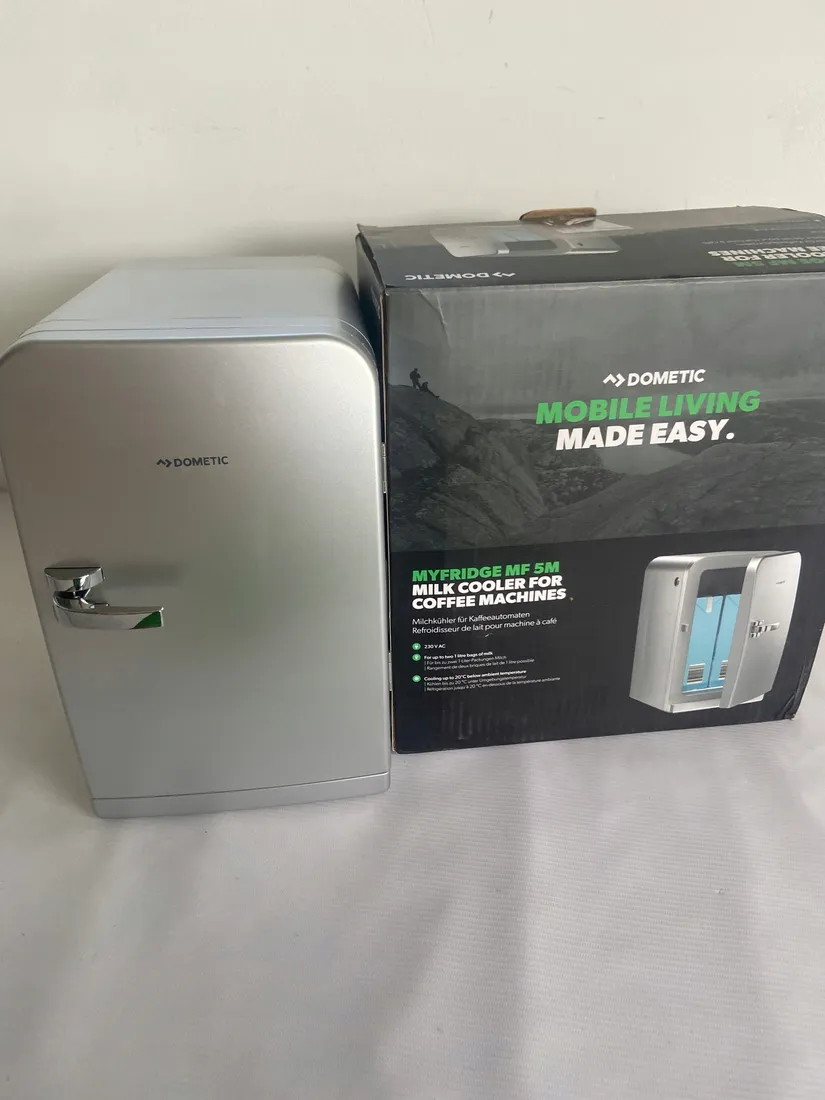 mini-lodowka-hotelowa-dometic-mf-5m