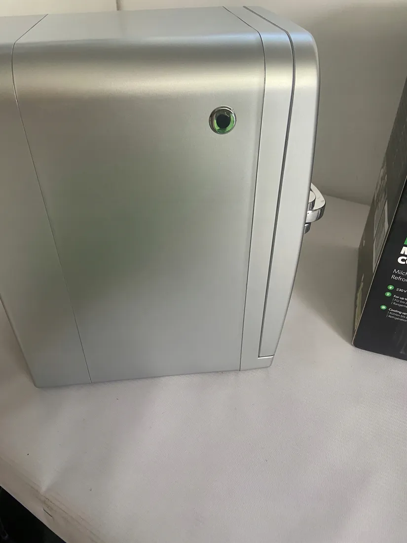 mini-lodowka-hotelowa-dometic-mf-5m