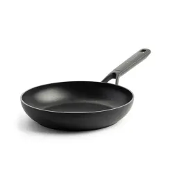 patelnia-tradycyjna-kitchenaid-classic-forged-aluminium-24-cm-ceramiczna