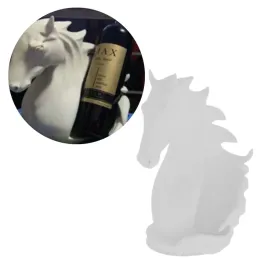 stojak-na-wino-figuralny-kon-szachowy-elegancka-dekoracja-na-stol