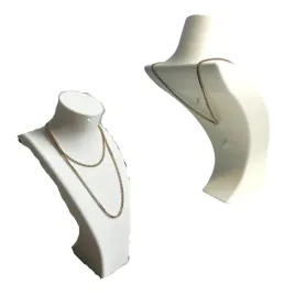 elegancki-ekspozytor-stojak-na-bizuterie-naszyjniki-3d-premium