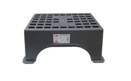 schodek-wejsciowy-stopien-do-przyczepy-kempingowej-kampera-fiamma-magnum