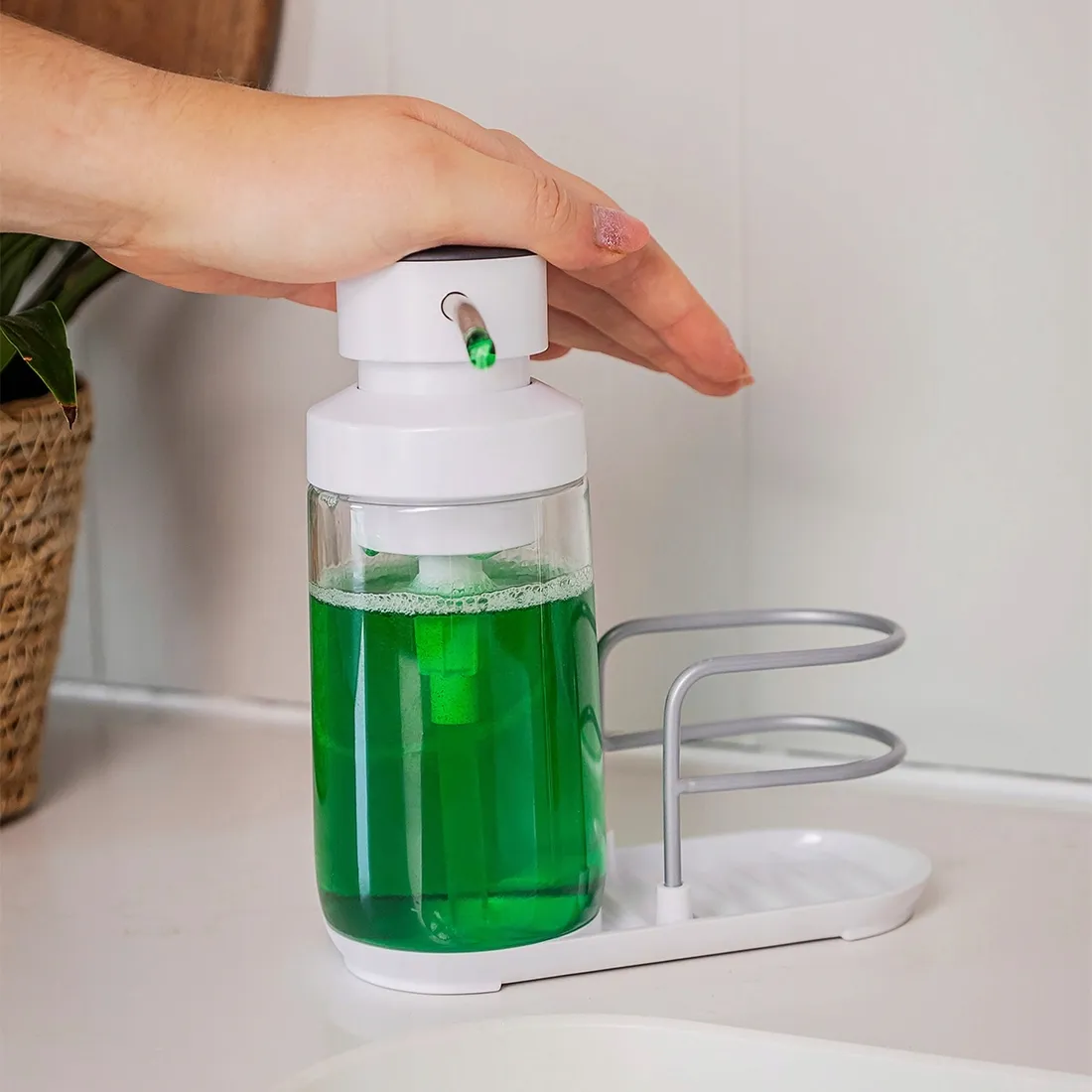 kitchenaid-dozownik-do-plynu-do-naczyn-350ml-stojak-na-gabke-organizer-kolor-pompki-bialy