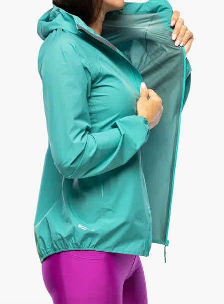 kurtka-inov-8-stormshell-34-plec-kobieta