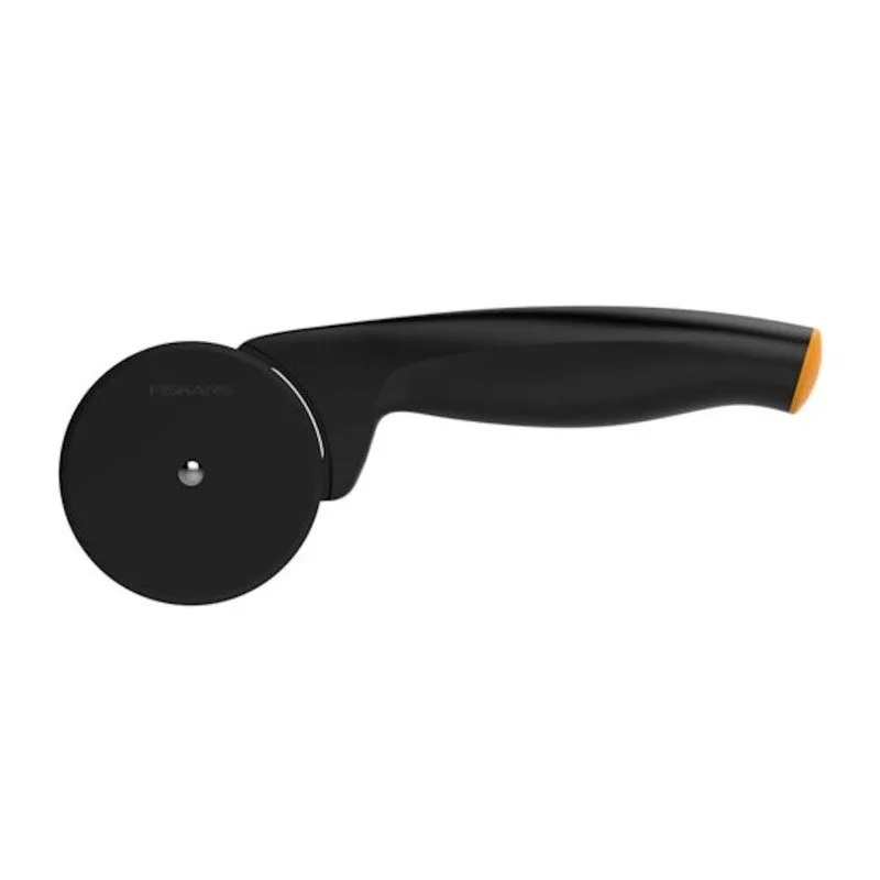 noz-do-pizzy-fiskars-functional-form-1019533-linia-functional-form