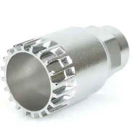 klucz-osi-suportu-dlugi-24mm-na-klucz-lub-grzechot