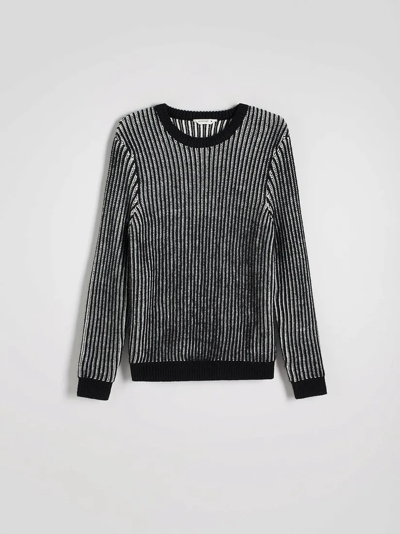 reserved-sweter-czarny-okragly-rozmiar-s