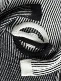 reserved-sweter-czarny-okragly-rozmiar-s-material-dominujacy-akryl