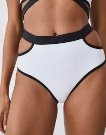 wysoki-stan-wyciecia-karen-millen-s-dol-od-bikini-majtki-czern-biel