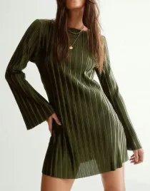 plisowana-tunika-mini-sukienka-ciemno-zielona-dlugi-rekaw