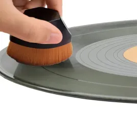 aksamitna-szczotka-do-plyt-winylowych-antystatyczna-antistatic-brush