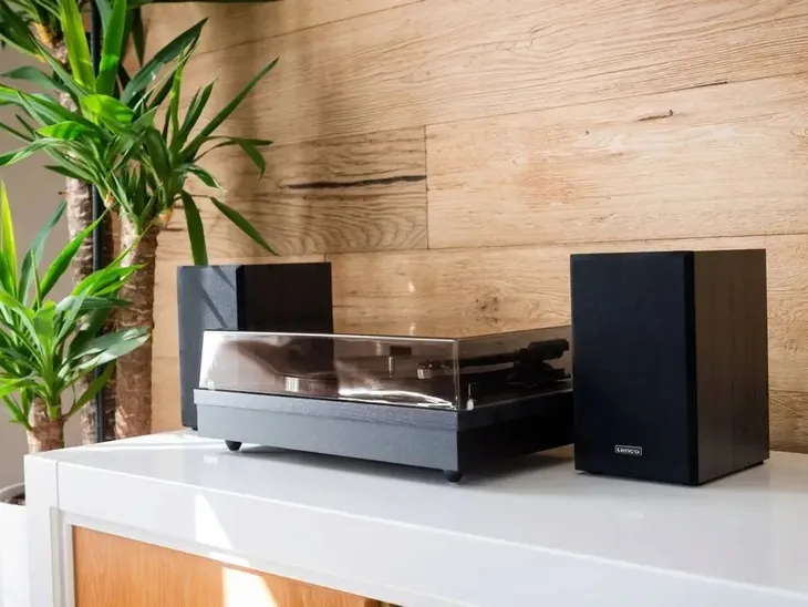 gramofon-z-glosnikami-lenco-ls-300-bluetooth-wbudowany-przedwzmacniacz-tak