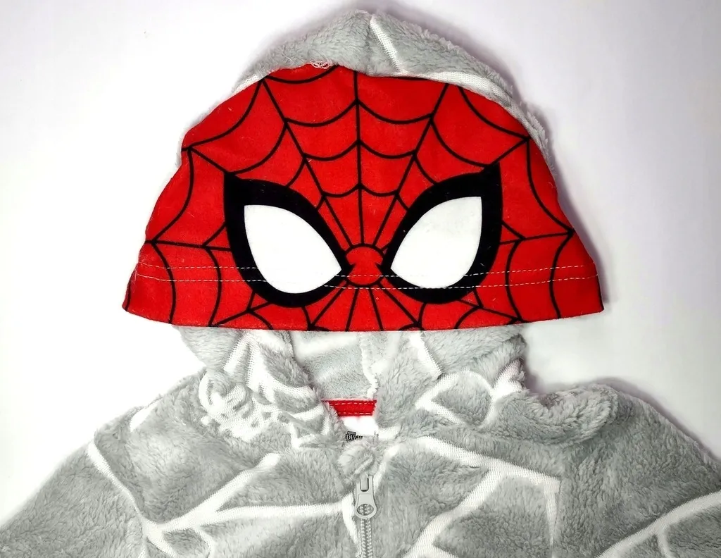 kombinezon-pizama-swiecaca-spiderman-122-128-marka-marvel