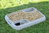 kerbl-bunny-base-krolicza-norka-kryjowka-dla-krolika-do-ogrodu-58x385x55-marka-kerbl-szerokosc-produktu-38-5-cm
