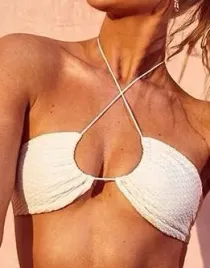 bezowa-gora-od-bikini-teksturowana-z-wiazaniem