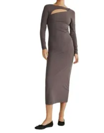 klasyczna-dopasowana-wrzosowa-sukienka-midaxi-dlugi-rekaw-wyciecia-s