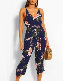 zwiewny-kombinezon-print-kwiaty-boohoo-44