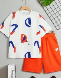 komplet-bialy-t-shirt-koszulka-wzor-spodenki-dresowe-luzne-shein-164