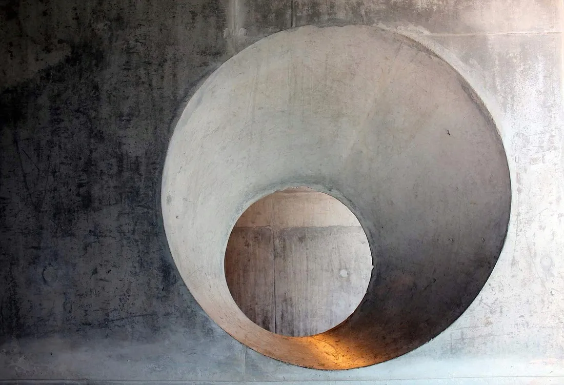 laminujaca-farba-do-podlog-betonowych