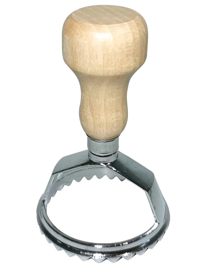 wykrawacz-wykrojnik-do-pierogow-kinghoff-waga-z-opakowaniem-0-4-kg