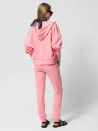 damskie-spodnie-dresowe-outhorn-othwss24ttrof711