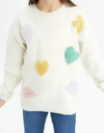 sweter-klasyczny-bezowy-kolorowe-serduszka-dlugi-rekaw-defacto-110