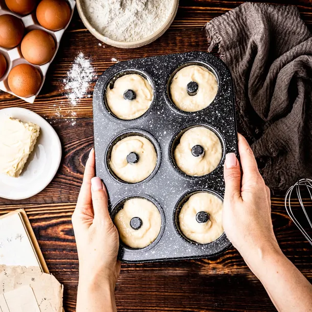 granitowa-forma-do-pieczenia-6-paczkow-donut-klausberg-kb-7840-waga-z-opakowaniem-1-kg