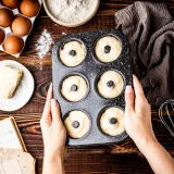 granitowa-forma-do-pieczenia-6-paczkow-donut-klausberg-kb-7840-waga-z-opakowaniem-1-kg