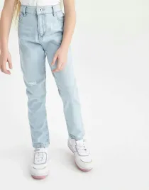 jasno-niebieskie-jeansowe-przetarcia-kieszenie-spodnie-defacto-116-122