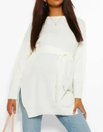 bialy-sweter-ciazowy-z-paskiem-dlugi-rekaw-okragly-dekolt-boohoo-s