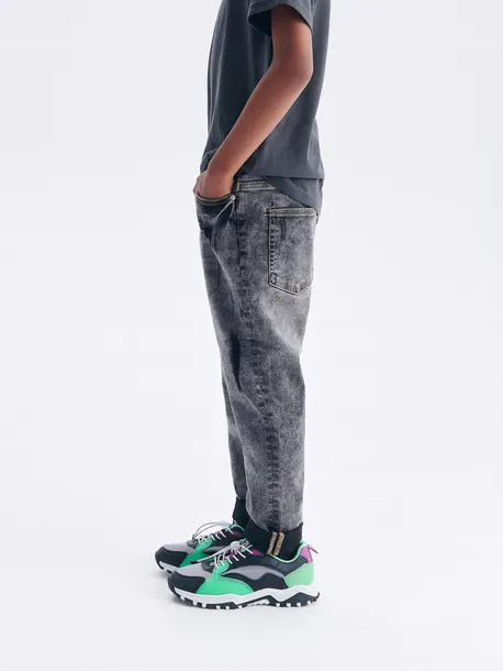 reserved-jeansy-116-plec-chlopcy