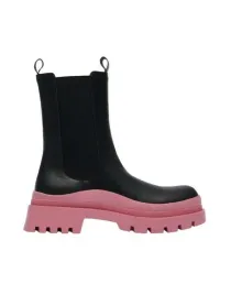 czarne-wsuwane-klasyczne-botki-na-platformie-rozowa-podeszwa-ekoskora-40