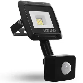 halogen-naswietlacz-led-10w-na-zewnatrz-ip65-mocny