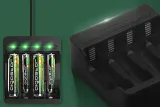 ladowarka-decorya-4x-4-aa-aaa-liczba-akumulatorow-ladowanych-jednoczesnie-4