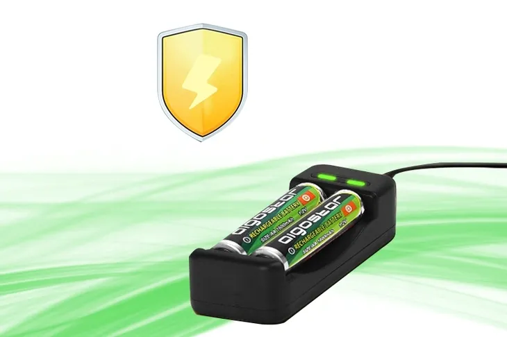 szybka-ladowarka-usb-do-baterii-akumulatorkow-aa-aaa-baterie-paluszki-aaa-waga-z-opakowaniem-0-15-kg