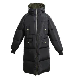 puchowa-damska-kurtka-z-kapturem-czarna